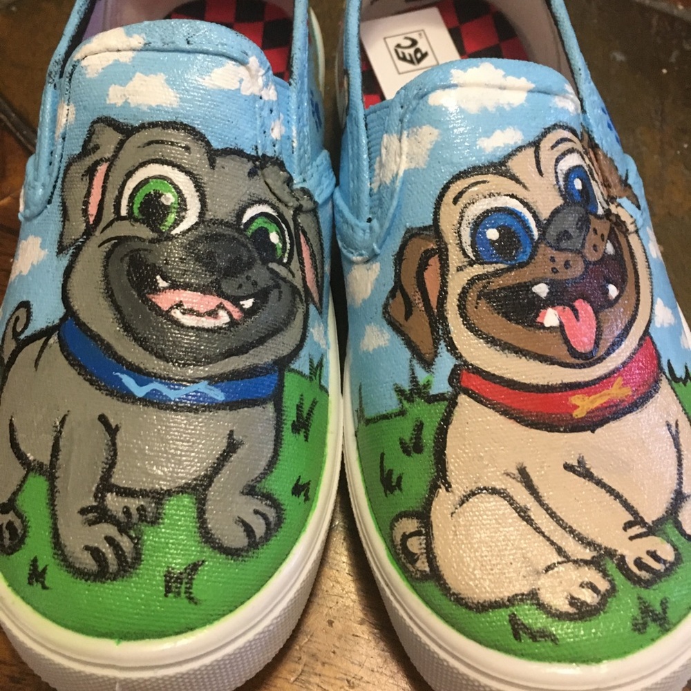NWT Cartoon Hand Painted Shoes Puppy Dog Pals